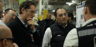 Ojo al sueldazo del CEO de Stellantis: aunque el grupo no va bien, el «jefe» gana en un año lo que uno de sus empleados en casi un siglo