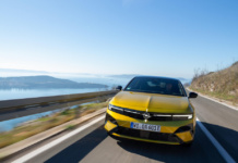 Opel Astra restyling, aumenta la tecnologia e arrivano nuove motorizzazioni Opel Astra restyling, aumenta la tecnologia e arrivano nuove motorizzazioni