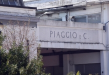 Piaggio dimezza l'utile nel 2025, ricavi in calo a 1,5 miliardi