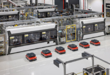 Porsche gibt Einblicke in Fertigung der Batterien für den Cayenne Electric Porsche-Smart-Battery-Shop