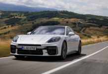 La nuova Porsche Panamera Turbo S E-Hybrid