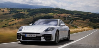 La nuova Porsche Panamera Turbo S E-Hybrid