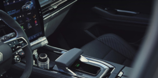 Renault Austral, in gamma anche il mild hybrid da 160 cv e sterzo integrale 4Control