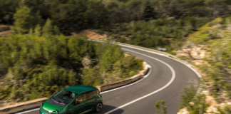 Renault Twingo E-Tech, al debutto la city-car green accessibile e versatile