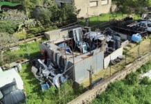 Scoperta a Taranto una centrale di auto rubate smontate e rivendute