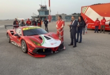 Test Ferrari ad alta velocità sulla pista dell'aeroporto di Foggia