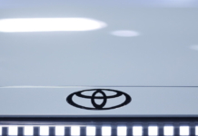 'Toyota taglia l'export per il Medio Oriente sulle tensioni Iran'