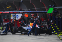 Verstappen Red Bull’u baştan sona mağlup etti: “Başlangıçta sorun var. Kurulum, tempo, her şey kötü” Verstappen Red Bull'u baştan sona mağlup etti: "Başlangıçta sorun var. Kurulum, tempo, her şey kötü"
