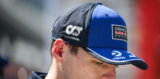 Verstappen resigned: “Undriveable car”. And Mekies apologizes on the radio
