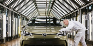 Volkswagen se pega el batacazo: beneficios al mínimo y hasta 50.000 despidos en Europa