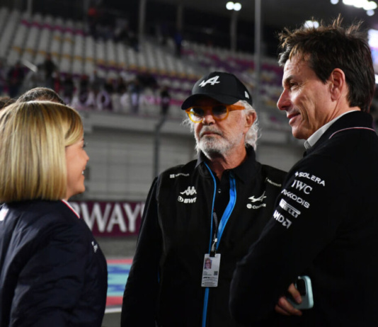 Wolff: “Alpine’de bir Mercedes projesi var. Ancak genç bir takımla ilgilenmiyoruz” Wolff e Briatore