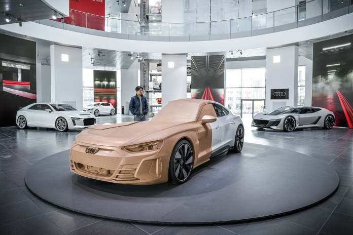 EL AUDI MUSEUM MOBILE PRESENTA LA EXPOSICIÓN “LEYENDAS DEL DISEÑO”