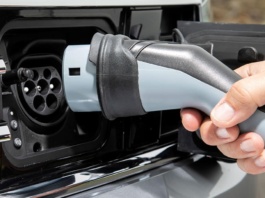 VW-Passat-GTE-Ladeanschluss