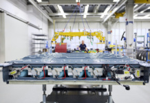 Bmw introduce un nuovo sistema di stoccaggio dell'idrogeno su iX5 Hydrogen