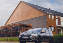Dacia Jogger punta sull'autonomia di oltre 1000 km con un pieno