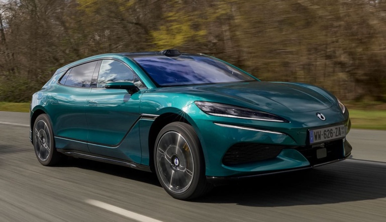 Denza startet mit Shooting Brake Z9GT und Minivan D9 DM-i in Europa