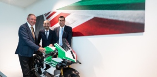 Ducati celebra i cento anni con la moto da 200 mila euro 'Superleggera Centenario'