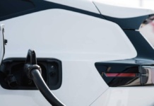 Dudenhöffer: Weniger Rabatte bei Elektroautos Polestar-4-laedt