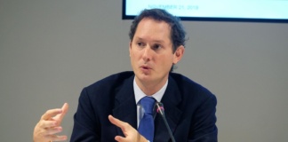 Elkann, Ferrari ben posizionata per produrre motori termici, ibridi ed elettrici