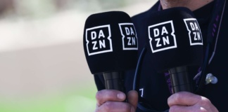 Un microfono di DAZN