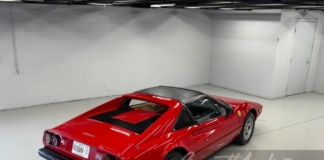 Ferrari, all'asta la 308 GTS di Magnum P.I.