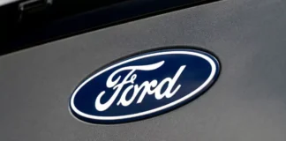 Ford treibt erschwingliches Elektroauto als Tesla-Konkurrent voran