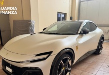 Frode sul gasolio, evasi 10 milioni di euro, 15 indagati Frode sul gasolio, evasi 10 milioni di euro, 15 indagati