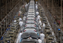 Honda interromperà la produzione di veicoli a benzina in due stabilimenti in Cina