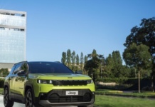 Jeep Compass aggiunge alla gamma gli allestimenti Business e Summit