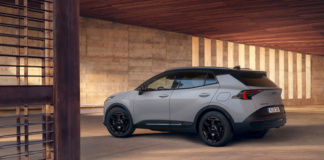 Kia Sportage punta su un nuovo look votato all'eleganza del nero