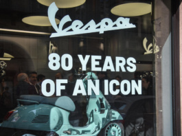 La Vespa compie 80 anni, festa alla Design Week per icona dell'italianità
