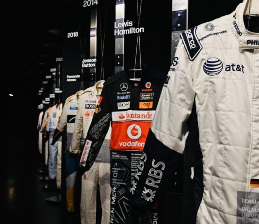 'Le stoffe dei campioni' al Museo Nazionale dell'Automobile a Torino