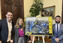 L'inchino alla moto di Valentino Rossi diventa un'opera in Lego