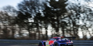 Max Verstappen guida la Mercedes AMG GT3 del team Verstappen.com Racing nella 4 Ore del Nurburgring Nordschleife - Foto: Red Bull Content Pool