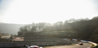 Max Verstappen guida la Mercedes AMG GT3 del team Verstappen.com Racing nella 4 Ore del Nurburgring Nordschleife - Foto: Red Bull Content Pool