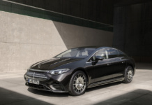 Mercedes rinnova EQS, autonomia fino a 926 km e debutta lo steer-by-wire