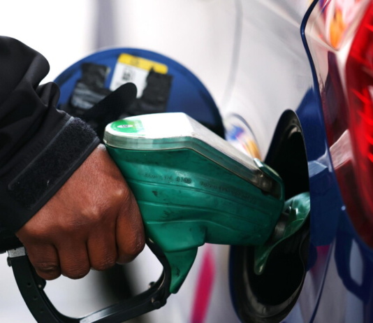 Mimit, carburanti poco mossi, verde a 1,783 euro, diesel a 2,160 euro