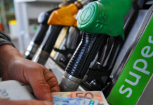 Mimit, prezzi dei carburanti in calo per quindicesimo giorno consecutivo
