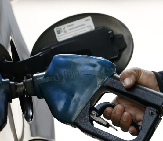 Mimit, prezzo medio self benzina a 1,754 euro, gasolio a 2,076 euro