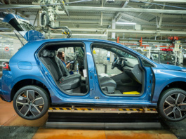 Volkswagen-Werk-Wolfsburg,-Golf-Produktion-