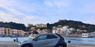 Nuova Toyota Aygo X hybrid: più efficiente, potente e versatile