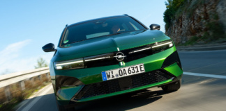 Opel-Astra-Sports-Tourer-Electric