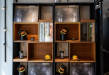 Pirelli alla Milano Design Week con le versioni brandizzate di "Kutyna" e "LaFlaminia"