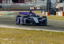 Porsche presenta 975 RSE, la nuova monoposto di Formula E