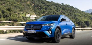 Rafale-E-Tech-Plug-in-Hybrid-300