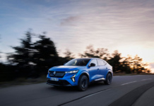 Renault punta sull'alto di gamma: Espace e Rafale guidano la crescita nel segmento D