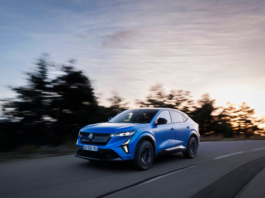 Renault punta sull'alto di gamma: Espace e Rafale guidano la crescita nel segmento D