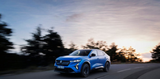 Renault punta sull'alto di gamma: Espace e Rafale guidano la crescita nel segmento D