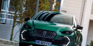 En mars 2026, la Clio 6 monte sur la premire marche du podium du march franais.