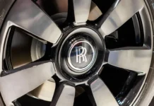 Rolls-Royce electric SUV details: 700 hp, 800 km range, split hood Rolls-Royce electric SUV details: 700 hp, 800 km range, split hood